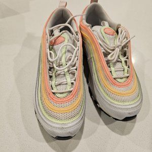 Nike colorful retro rainbow air max